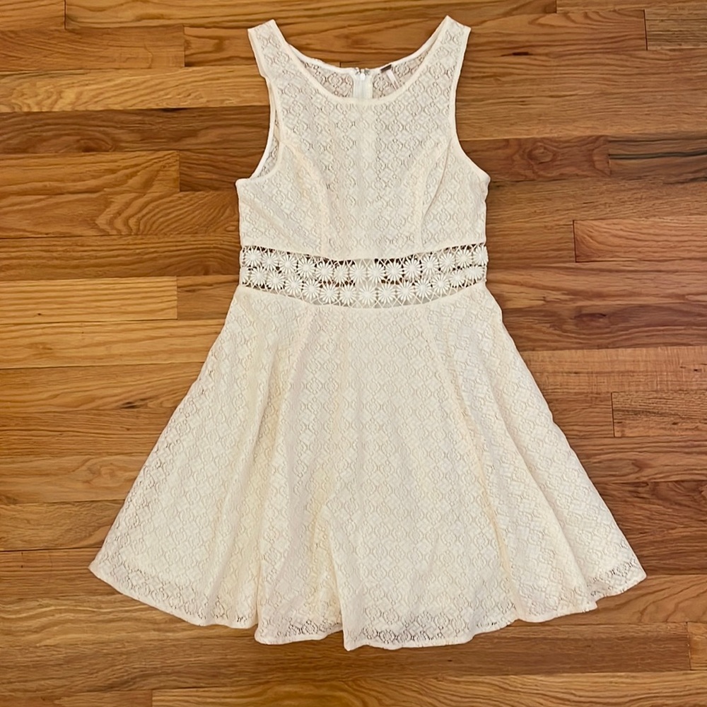 Free People Fitted with Daisies dress off white size 2